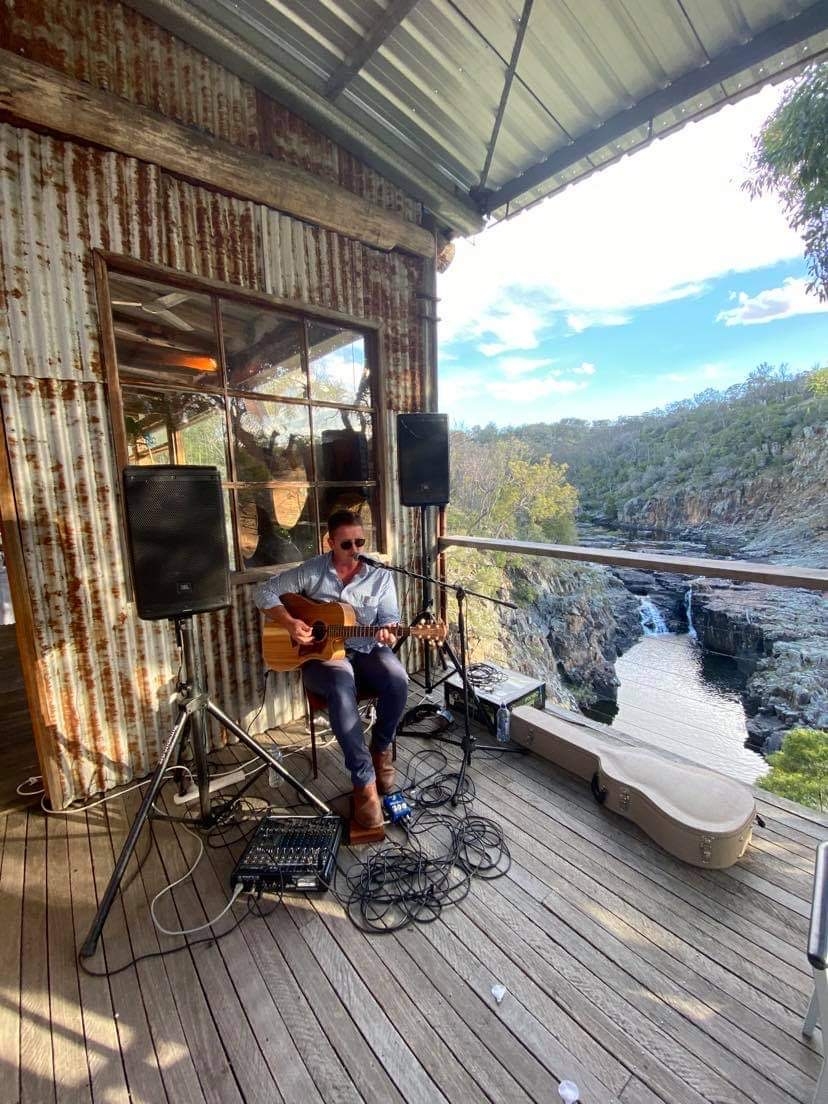 Dan Wade Music