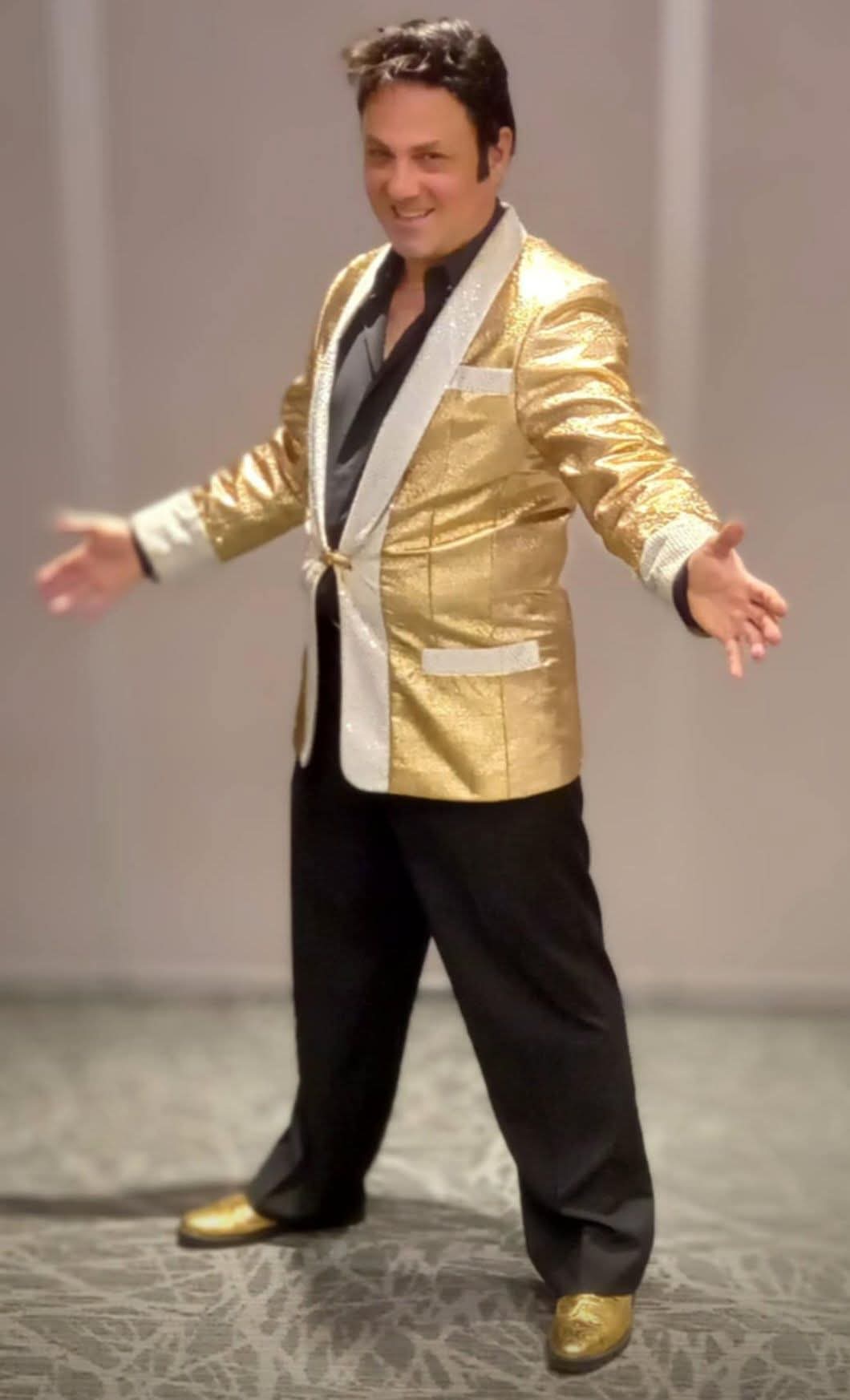 ELVIS IN THE 50s ROCK N ROLL SHOW