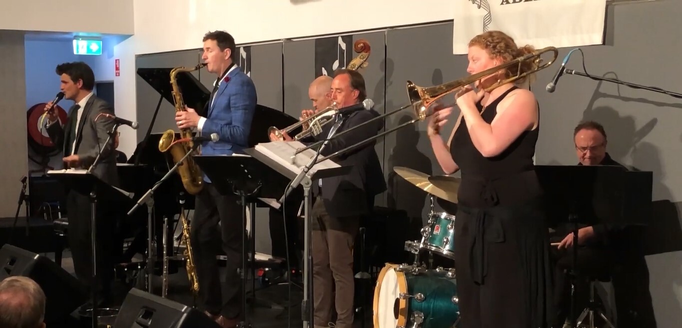 Capitol Swing
