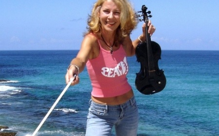 Gisele Scales - Violinist
