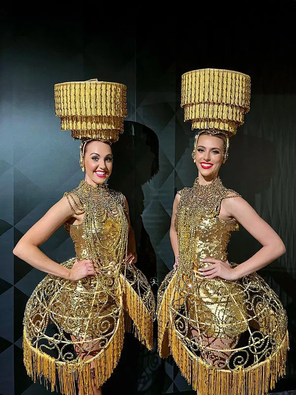 Chandelier Presenter