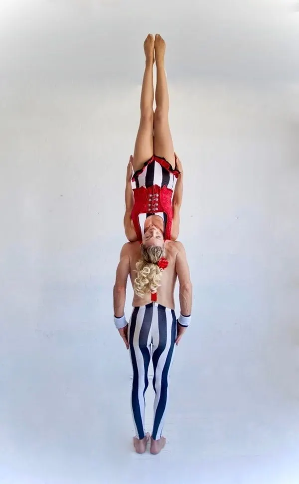 Cirqosis Partner Acrobatics