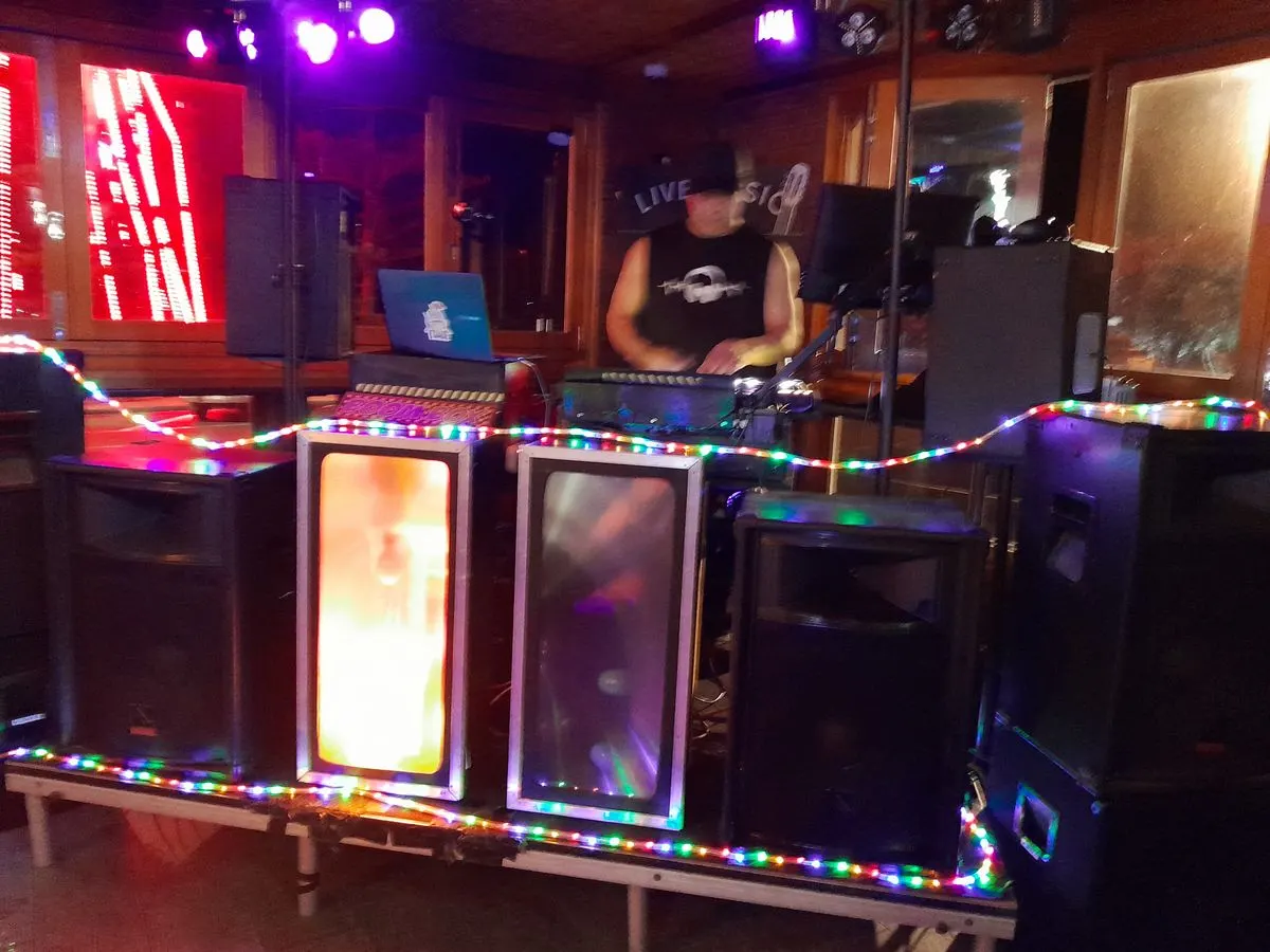 DJ Dezy