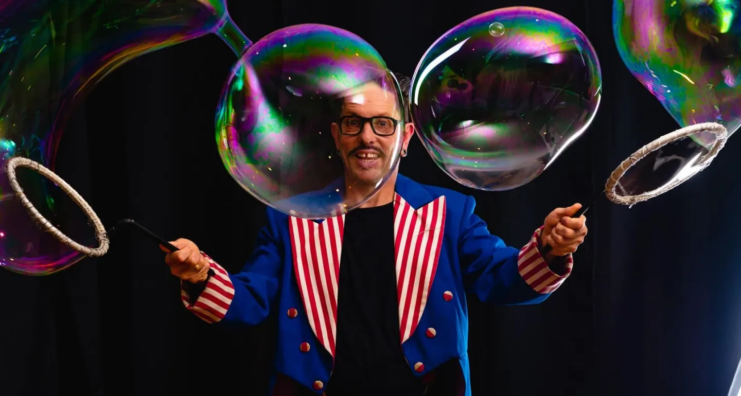 Dr Hubble, Australia's Favourite Bubbleman