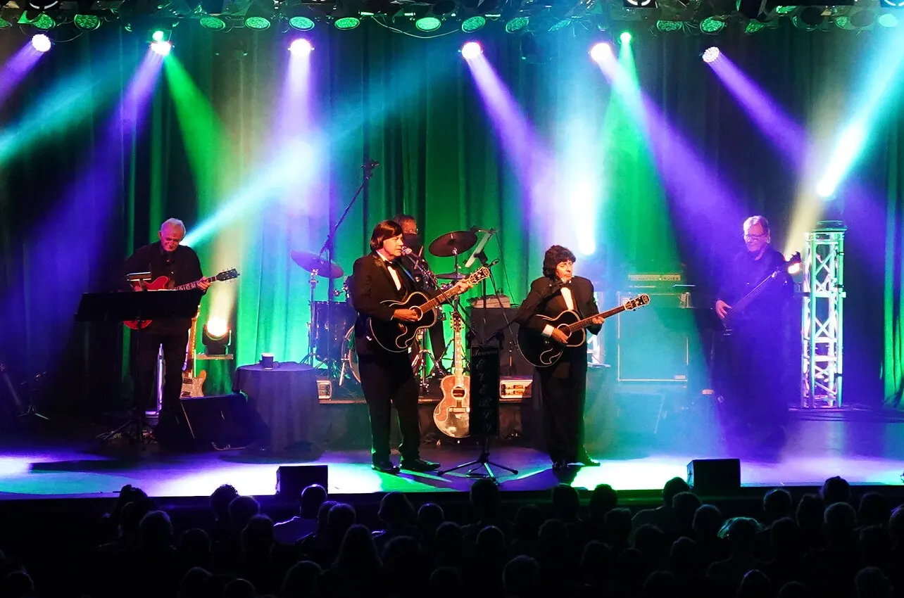 FOREVER EVERLY -International Tribute to The Everly Brothers