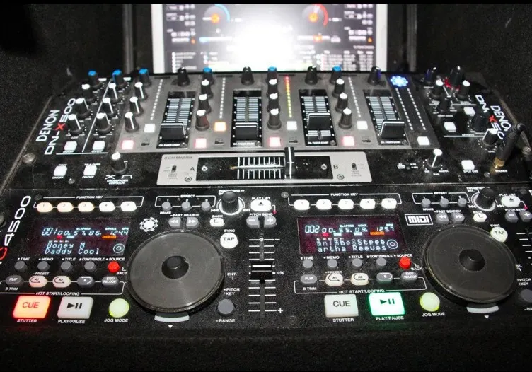 Holt Music