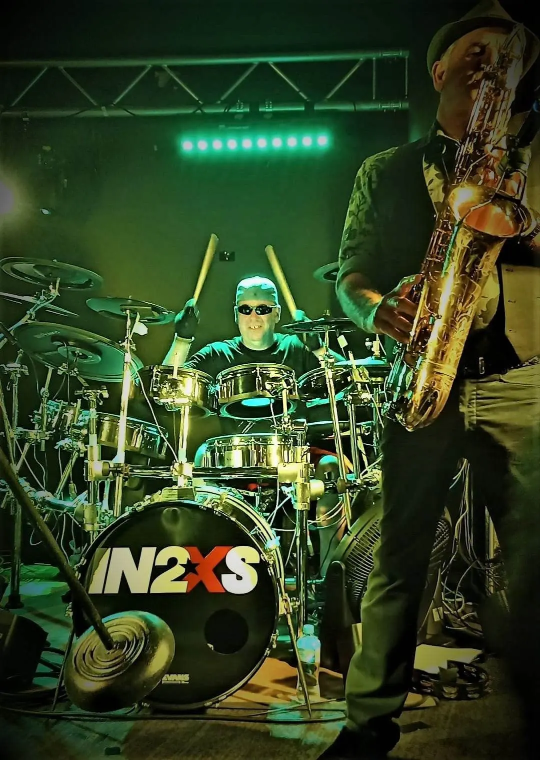 IN2XS