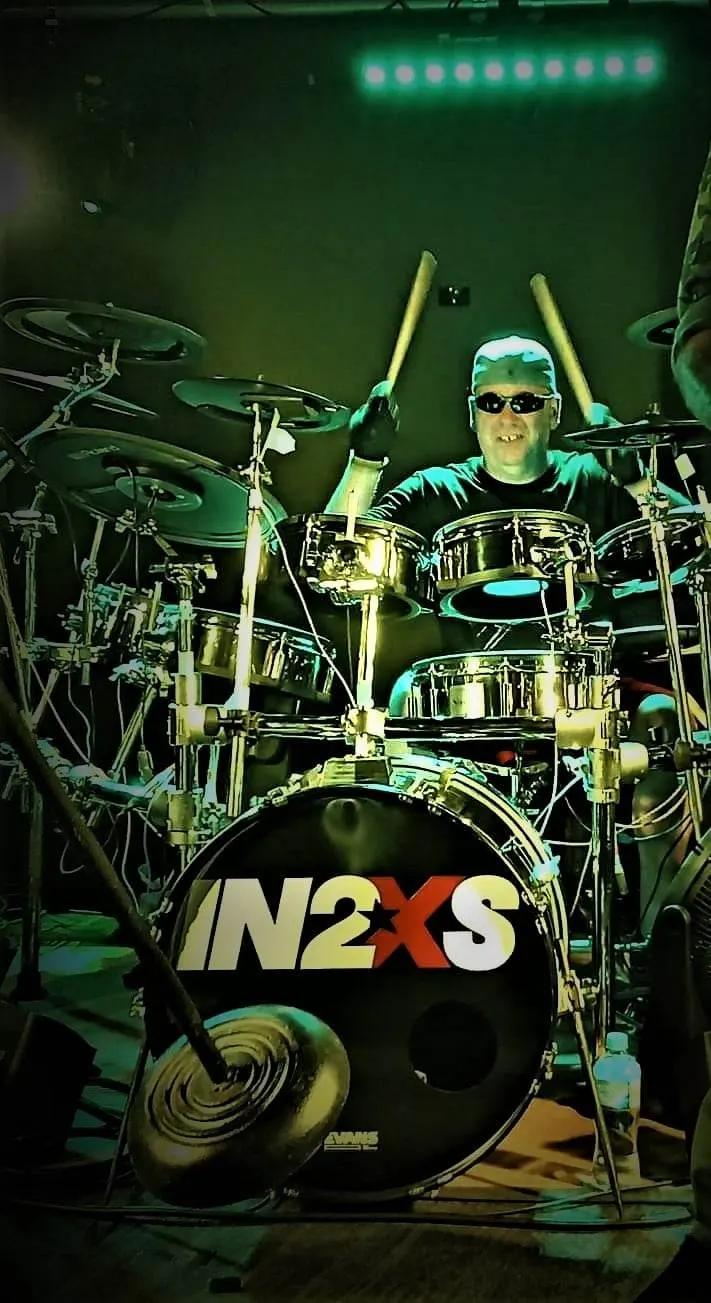 In2xs