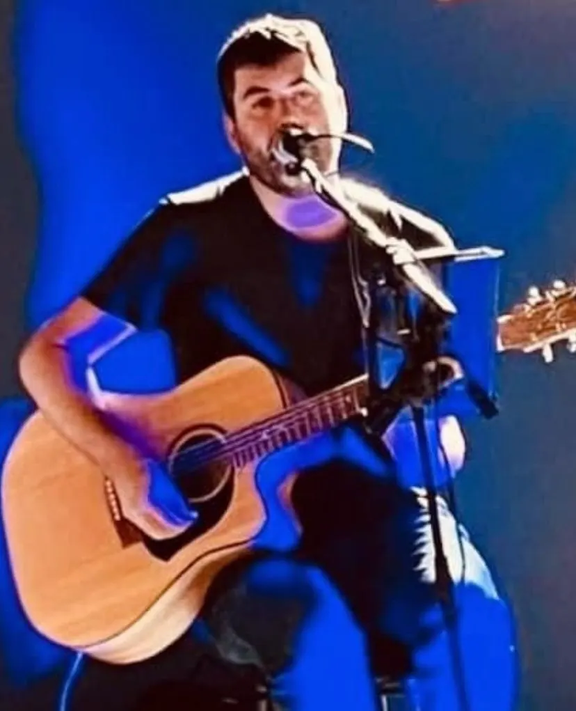Matt Rhys Acoustic