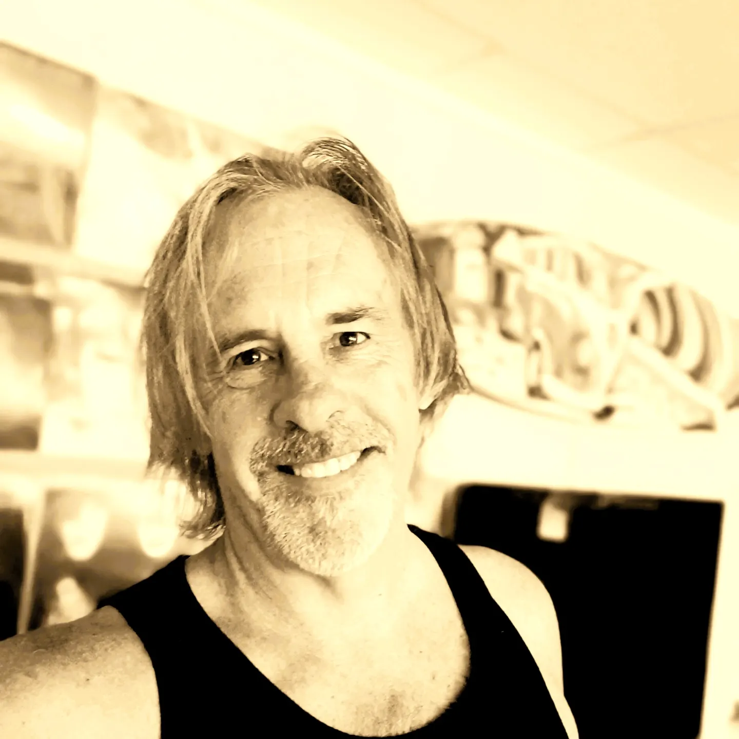 Mik Henderson