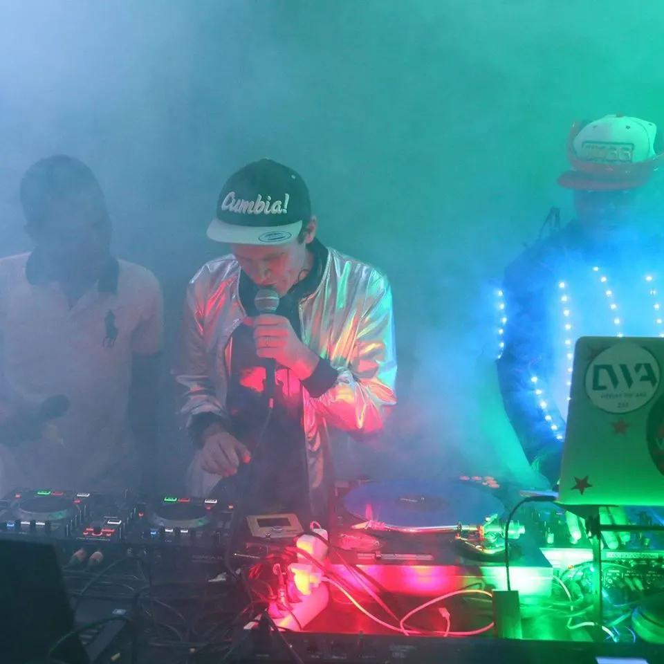 Moses Iten / Saca La Mois DJ!! / Cumbia Cosmonauts