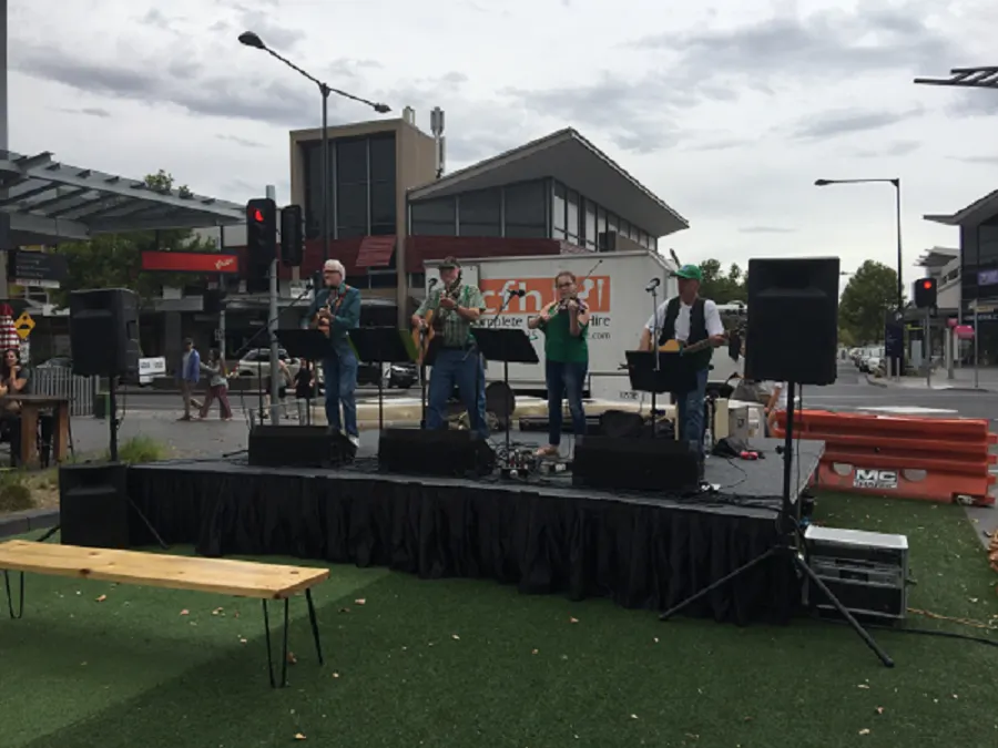 Paddy's Wombat Bush Band