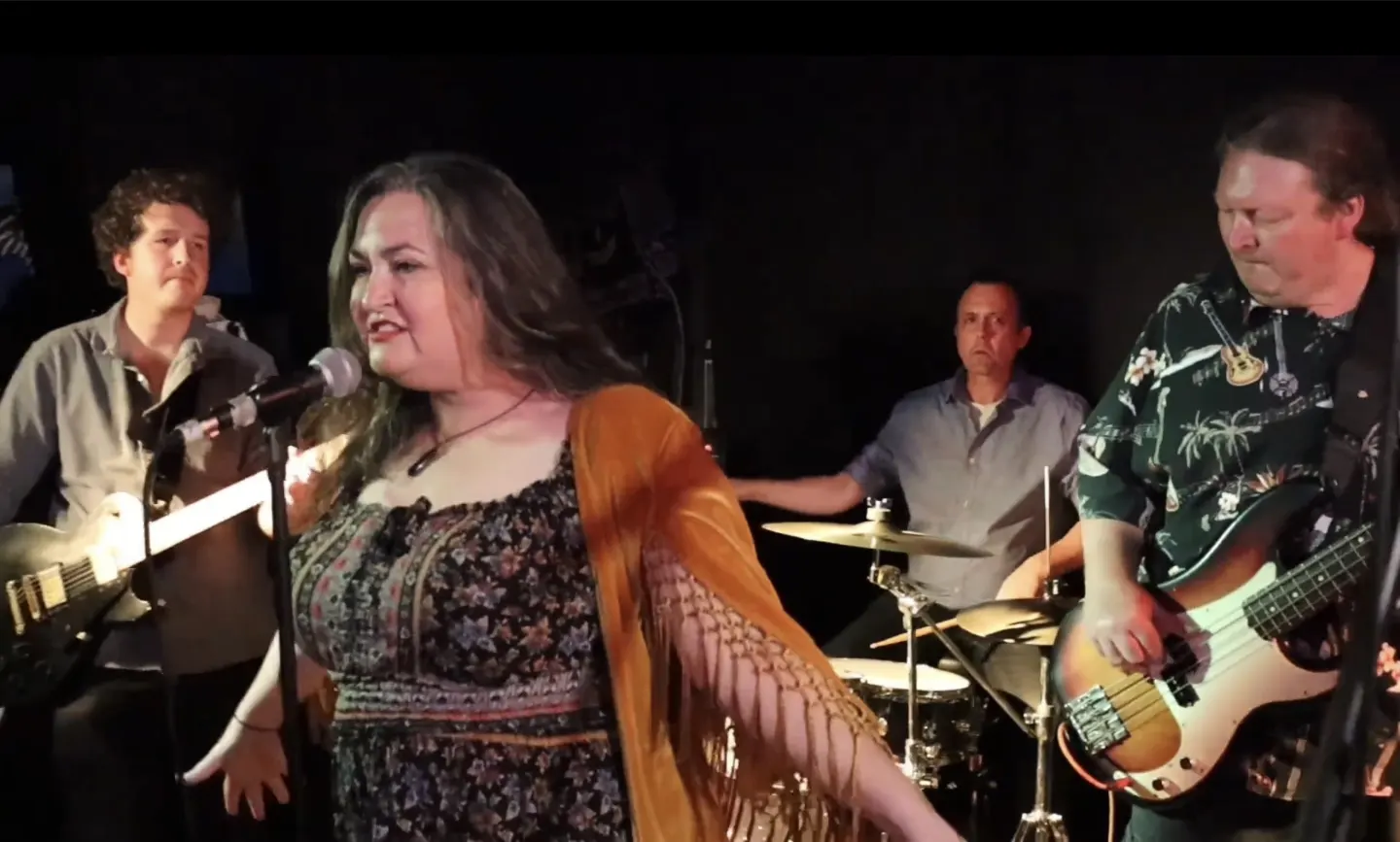 Telita Lee & The Huskies