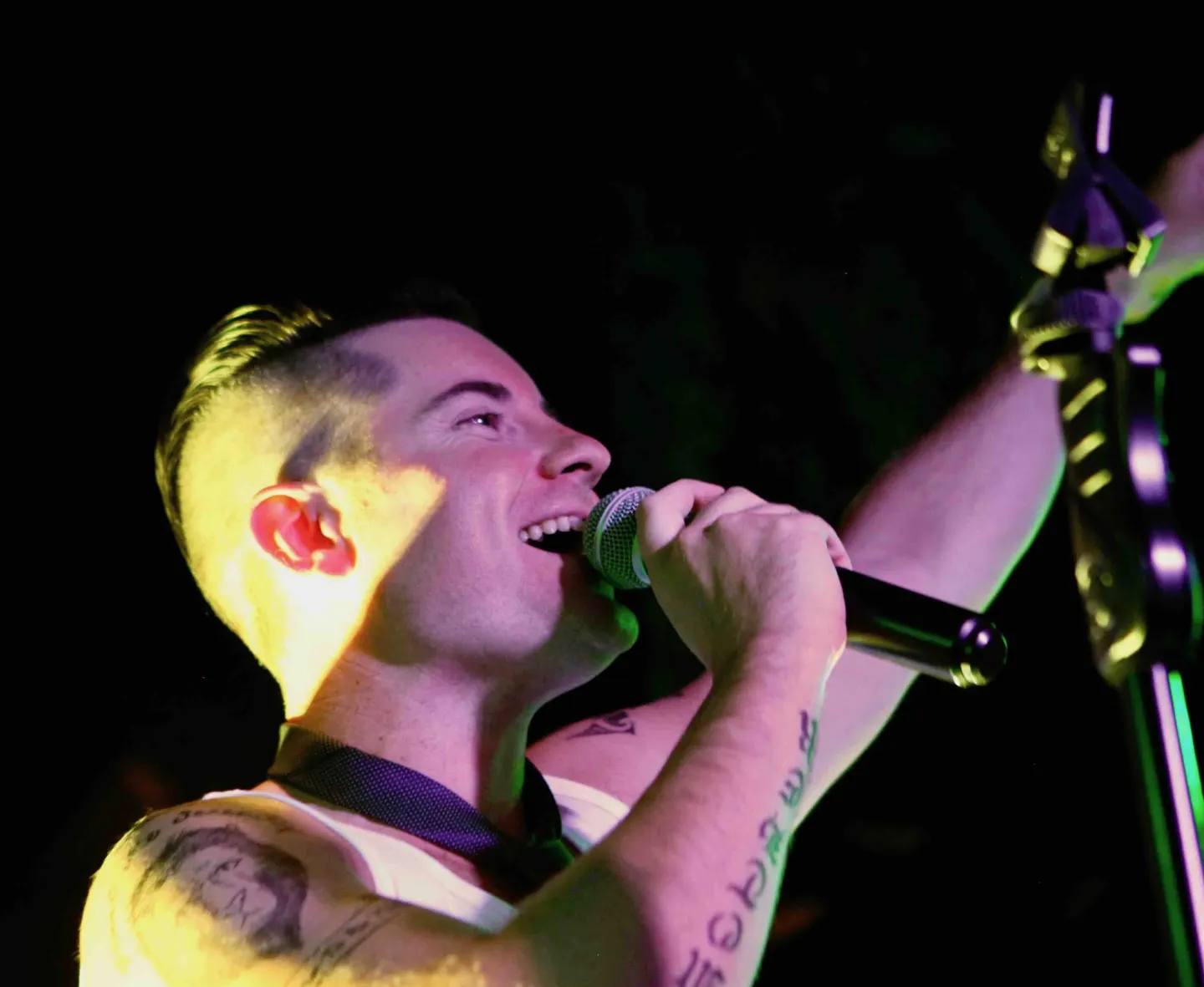 THIS IS ROBBIE! Robbie Williams Tribute